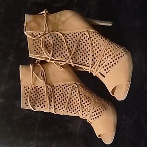 Guess Tan suede Lace-up Booties 8.5 M